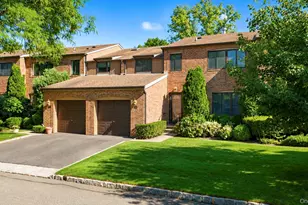 95 Windsor Gate Dr, New Hyde Park, NY 11040 - Photo 50