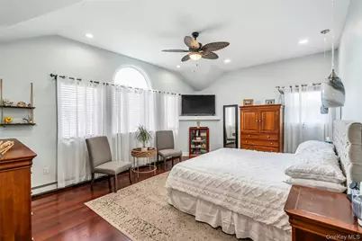 7 Mohawk Drive, Massapequa, NY 11758 - Photo 22