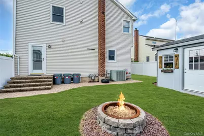 7 Mohawk Drive, Massapequa, NY 11758 - Photo 38