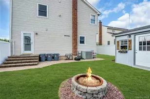 7 Mohawk Dr, Massapequa, NY 11758 - Photo 38