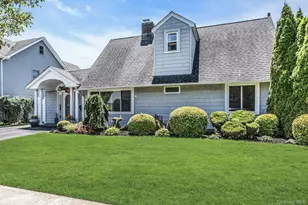 50 Sunrise Ln, Levittown, NY 11756 - Photo 2