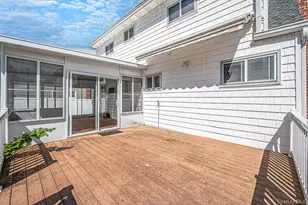 1032 N Hamilton Ave, Lindenhurst, NY 11757 - Photo 40