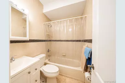 10228 Jamaica Avenue, Richmond Hill, NY 11418 - Photo 26