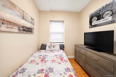 10228 Jamaica Avenue, Richmond Hill, NY 11418 - Photo 18