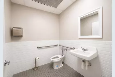10228 Jamaica Avenue, Richmond Hill, NY 11418 - Photo 4