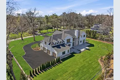 25 W Creek Farms Road, Sands Point, NY 11050 - Photo 2