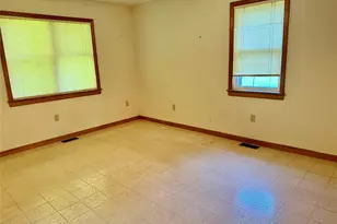 132 Grossi Ln, Pine Bush, NY 12566 - Photo 8