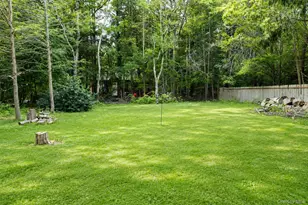 120 Lincoln Rd, Medford, NY 11763 - Photo 18