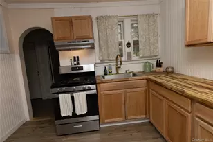 120 Lincoln Rd, Medford, NY 11763 - Photo 6