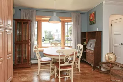 102 Roxbury Road, Franklin Square, NY 11010 - Photo 10