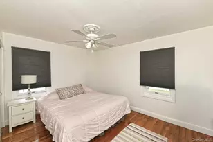 102 Roxbury Rd, Franklin Square, NY 11010 - Photo 12