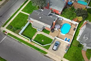 102 Roxbury Rd, Franklin Square, NY 11010 - Photo 30