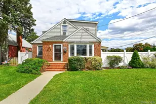 102 Roxbury Rd, Franklin Square, NY 11010 - Photo 2
