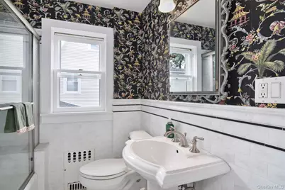 53 Briggs Avenue, Yonkers, NY 10701 - Photo 28