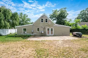 219 Sunflower Ln, Islandia, NY 11749 - Photo 6