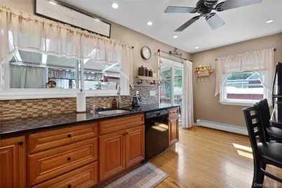 733 9th Street, West Babylon, NY 11704 - Photo 8