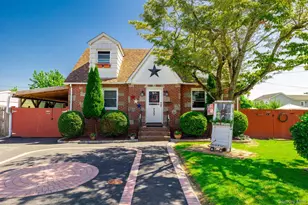733 9th St, West Babylon, NY 11704 - Photo 2