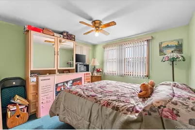10 Enness Avenue, Bethpage, NY 11714 - Photo 20