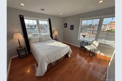 403 S Bayview Avenue, Freeport, NY 11520 - Photo 18