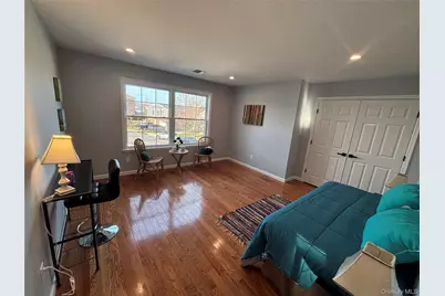 403 S Bayview Avenue, Freeport, NY 11520 - Photo 14