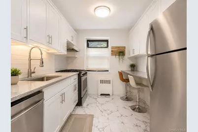 5 Terrace Circle #1H, Great Neck, NY 11021 - Photo 4