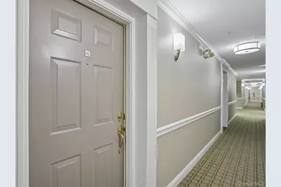 500 Pondside Drive #4L, White Plains, NY 10607 - Photo 2
