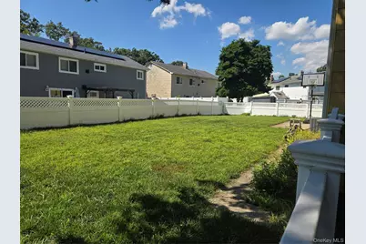 769 Iris Place, West Hempstead, NY 11552 - Photo 14