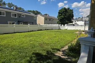 769 Iris Pl, West Hempstead, NY 11552 - Photo 14