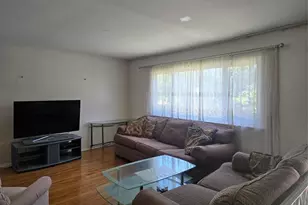 769 Iris Pl, West Hempstead, NY 11552 - Photo 2