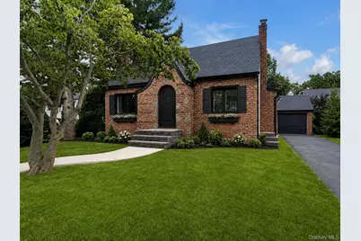203 Massachusetts Avenue, Massapequa, NY 11758 - Photo 2