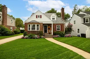 146 Beverly Ave, Floral Park, NY 11001 - Photo 1