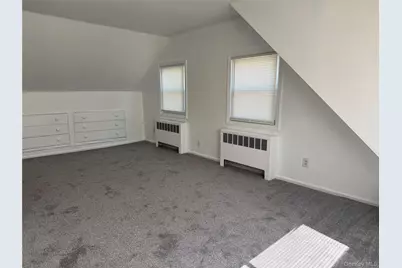 [Address not provided], Levittown, NY 11756 - Photo 8