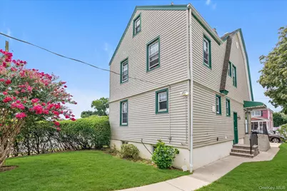 141 Elmwood Street, Valley Stream, NY 11581 - Photo 2