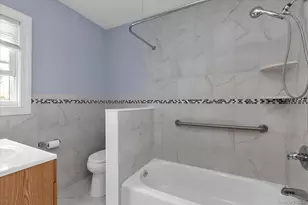 141 Elmwood St, Valley Stream, NY 11581 - Photo 20