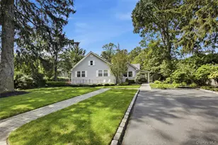 36 Kew Dr, Sound Beach, NY 11789 - Photo 2