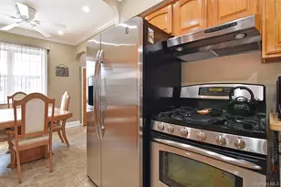 2533 Tenbroeck Ave, Bronx, NY 10469 - Photo 12