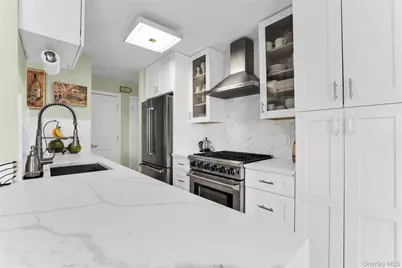 1085 Warburton #210, Yonkers, NY 10701 - Photo 28