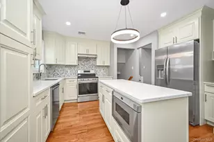 226 Vincent Dr, East Meadow, NY 11554 - Photo 6