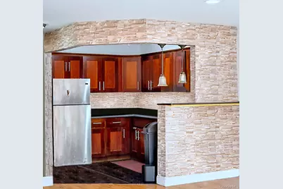 641 E 230th Street, Bronx, NY 10466 - Photo 2