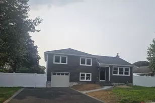 3176 Morgan Dr, Wantagh, NY 11793 - Photo 2