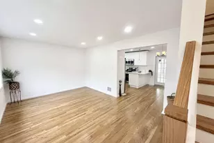 20 Iris Ave, Merrick, NY 11566 - Photo 8