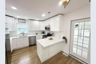 20 Iris Avenue, Merrick, NY 11566 - Photo 4