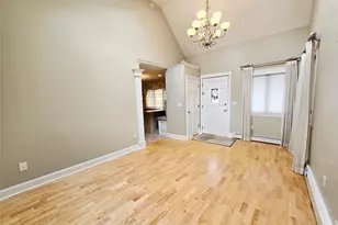 104 Choir Ln, Westbury, NY 11590 - Photo 6