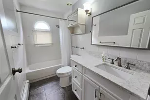 104 Choir Ln, Westbury, NY 11590 - Photo 10