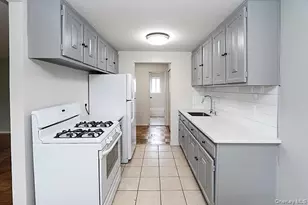178 Jervis Ave, Farmingdale, NY 11735 - Photo 16