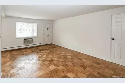 178 Jervis Avenue #178, Farmingdale, NY 11735 - Photo 14