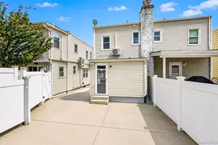 32-33 202nd St, Bayside, NY 11361 - Photo 16
