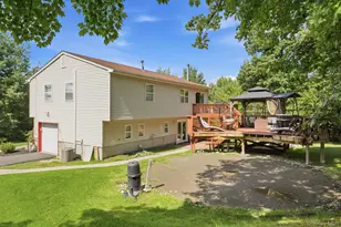 17 Old Hemlock Dr, New Windsor, NY 12553 - Photo 10