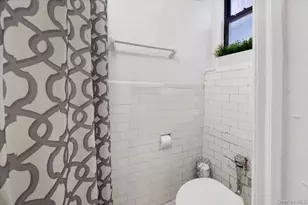 1972 Lafontaine Ave, Bronx, NY 10457 - Photo 18