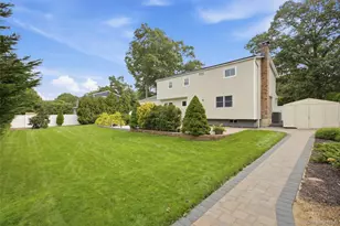 6 Stuyvesant Cir W, East Setauket, NY 11733 - Photo 4